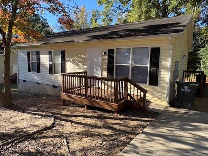 Foto principal - Recently Updated 3 Bedroom 1 Bath Home in ...