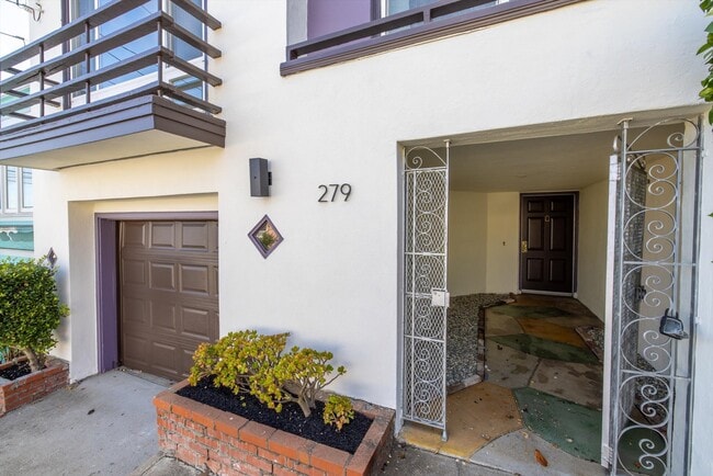 Building Photo - 279 Ramsell St