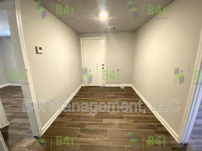 Foto del edificio - 8012 Green St