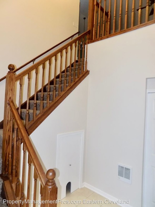 Building Photo - 3 br, 2 bath House - 7390B Forest Cove Lane