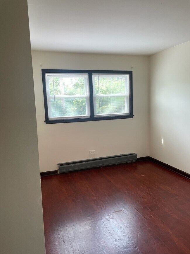 Foto del edificio - 7745 Adams St