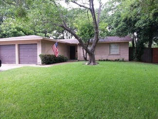 Building Photo - 822 Wateka Way