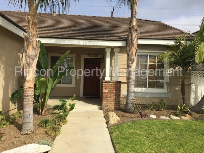 Building Photo - 7783 Hermosa St