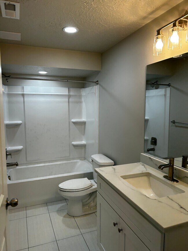 Building Photo - 5146 W Mellow Way