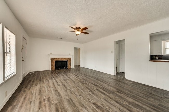 Building Photo - 1429 Forest Lane