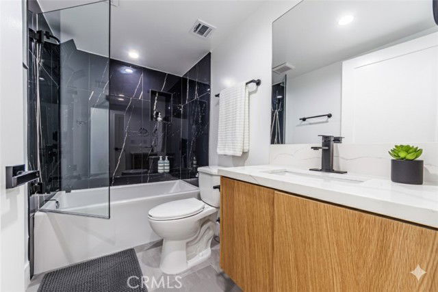 Building Photo - 1656 S Hayworth Ave