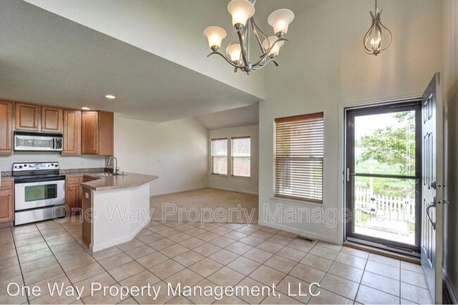 Photo - 1915 Halfmoon Cir House