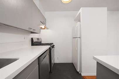 Building Photo - 646 Stevens Ave