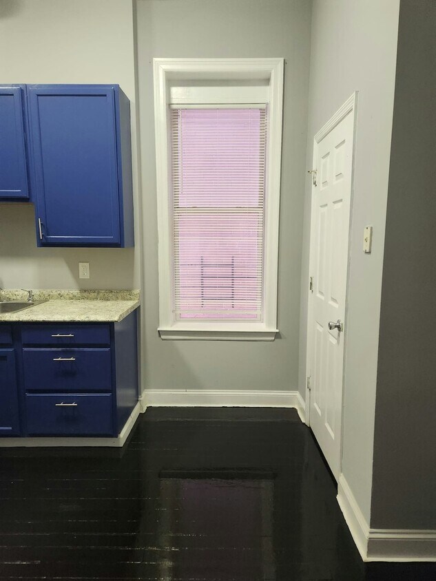 Foto del edificio - 2923 Chippewa St