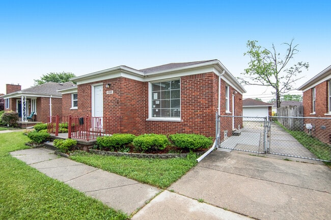Building Photo - 17050 Juliana Ave