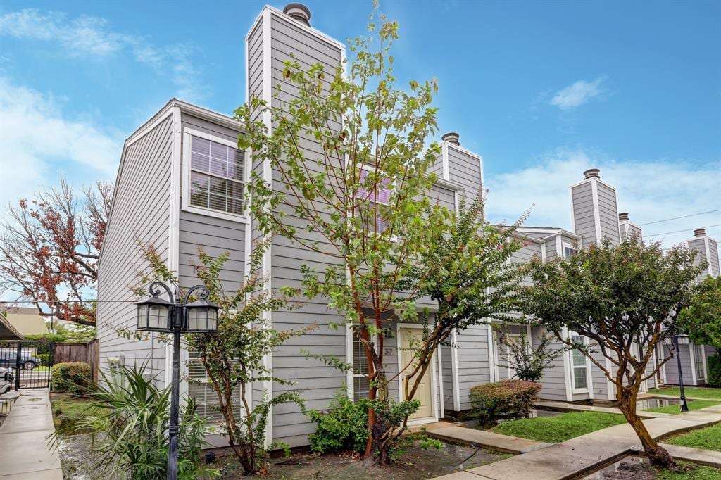 Primary Photo - 5807 Beverly Hill St
