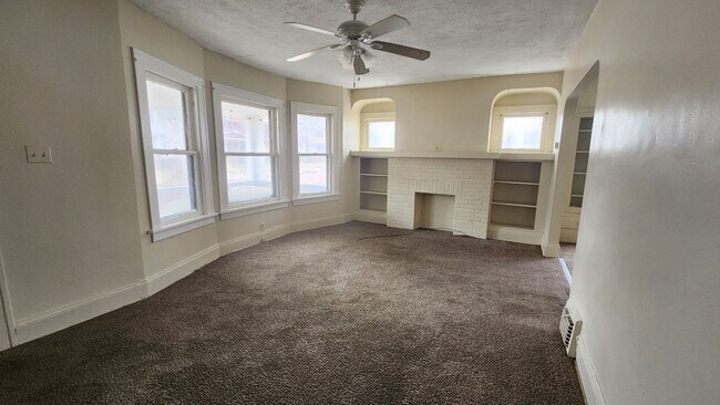 Foto del edificio - 1754 Algonac Rd