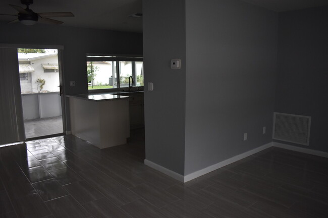 Building Photo - 980 NW 69th Ave