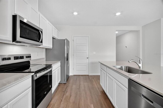 Foto del edificio - 4590 Boxwood Wy