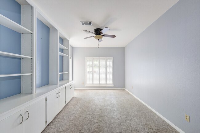 Foto del edificio - 2601 S Broadway St