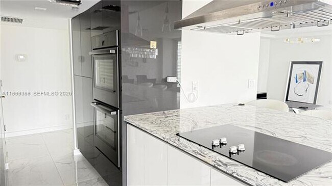 Foto del edificio - 19707 Turnberry Way