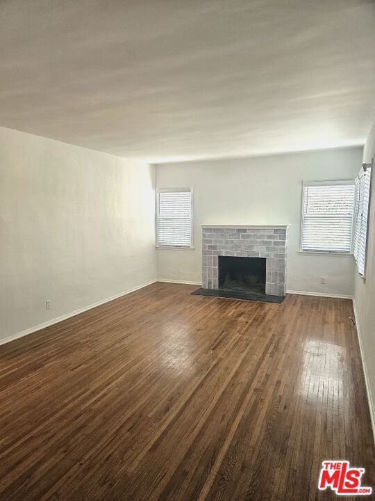 Foto del edificio - 10556 Santa Monica Blvd