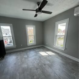Foto del edificio - 307 Loucks Ave