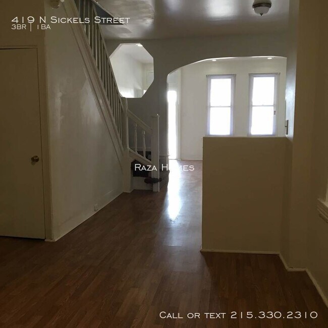 Building Photo - 419 N Sickels Street