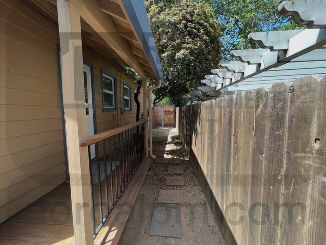 Foto del edificio - Adorable 1 bed 1 bath home