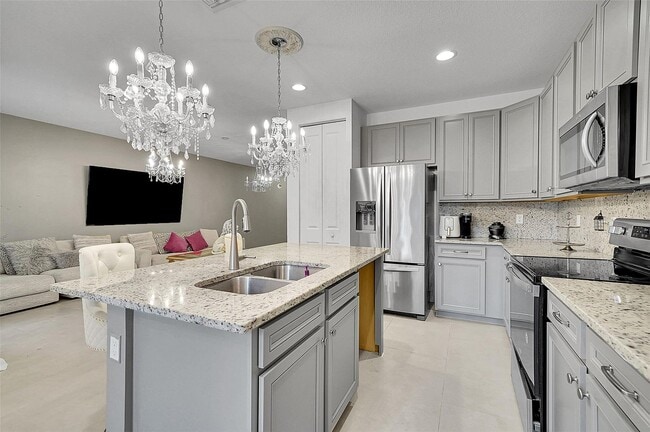 Photo - 455 NW 33rd Ln House