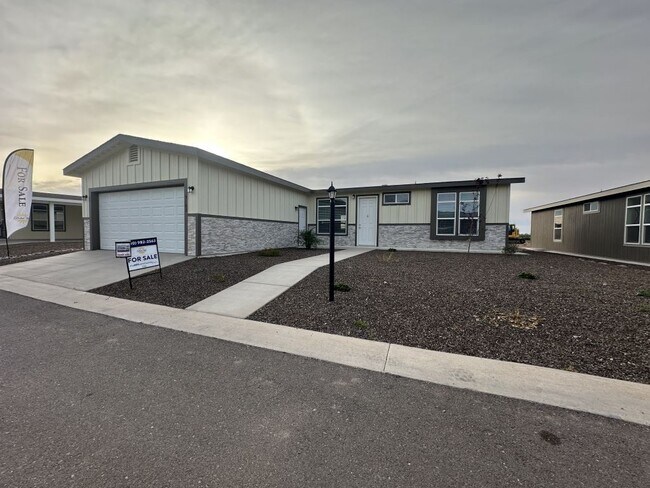 Foto del edificio - 3301 S Goldfield Rd