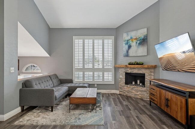 Photo - Comfortable 2-Bed, 2-Bath Home in Costa Me...