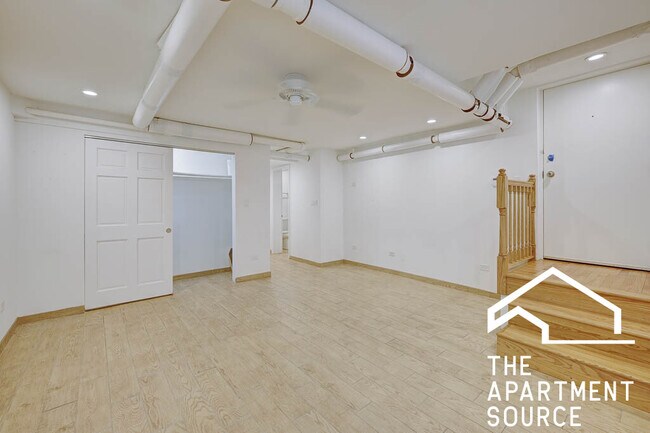 Building Photo - 1333 W Addison St