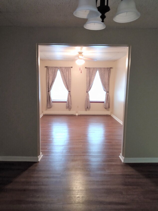 Living Room, wood floors - 106 17th St