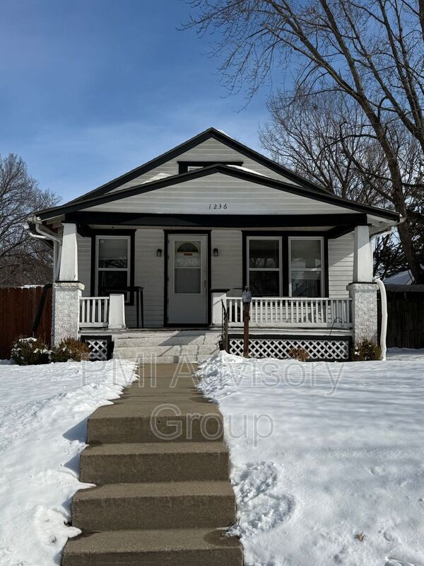 Building Photo - 1236 SW Jewell Ave