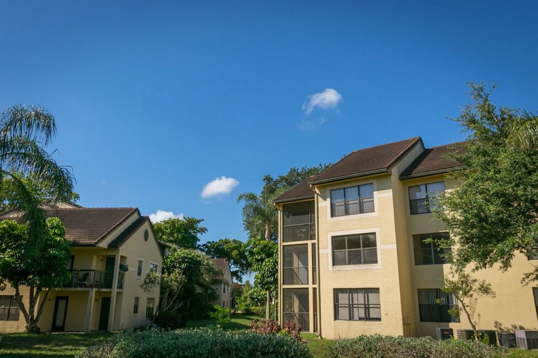 4521 W McNab Rd Unit 10, Pompano Beach, FL 33069 Condo for Rent in