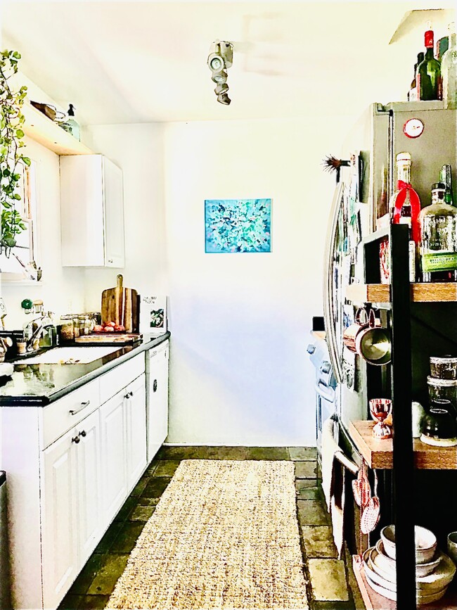 cocina - 1402 Maple St