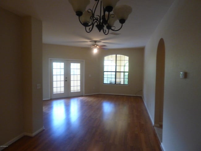 Building Photo - 1321 Vista Cove Rd