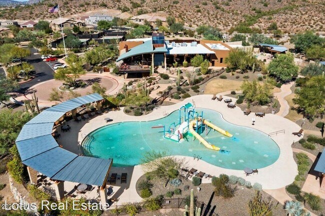 Foto del edificio - 3 br, 2 bath House - 1649 W Straight Arrow...