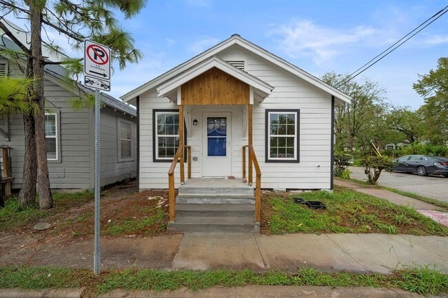Building Photo - 2314 Lucinda St