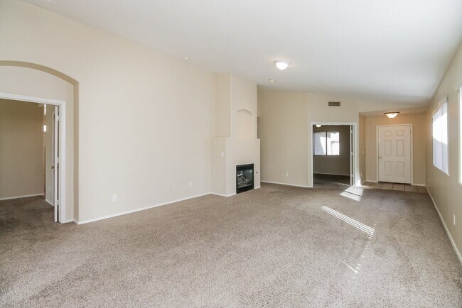 Building Photo - 10963 W Elm Ln