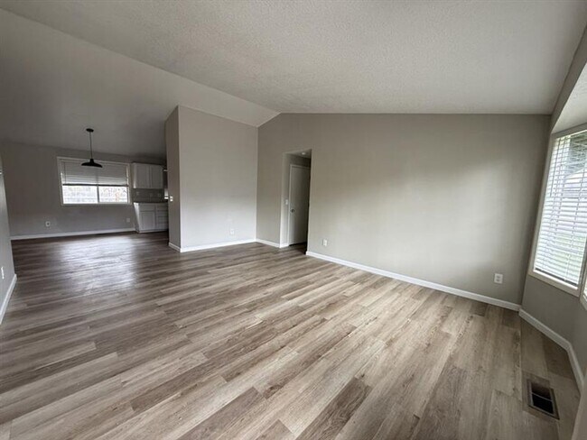 Foto del edificio - 1333 SW 178th Ave