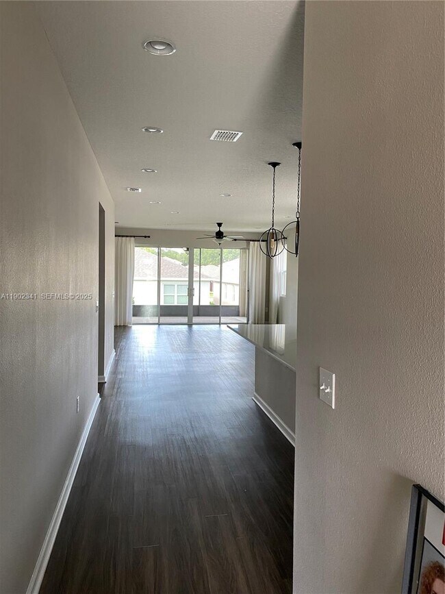 Foto del edificio - 125 Lake Smart Cir