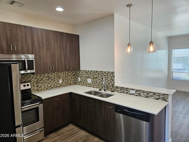 Building Photo - 7981 E Wilshire Dr