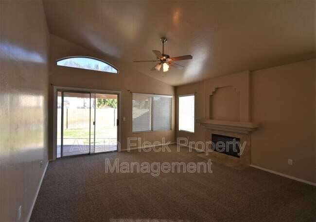 Foto del edificio - 4900 W Harrison St