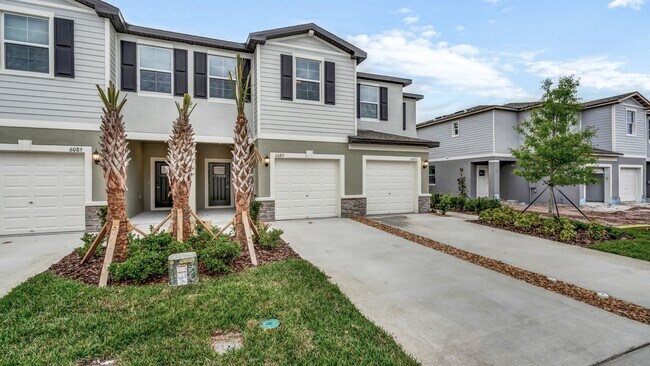 Foto del edificio - Gorgeous Brand New 3/2.5 Townhouse