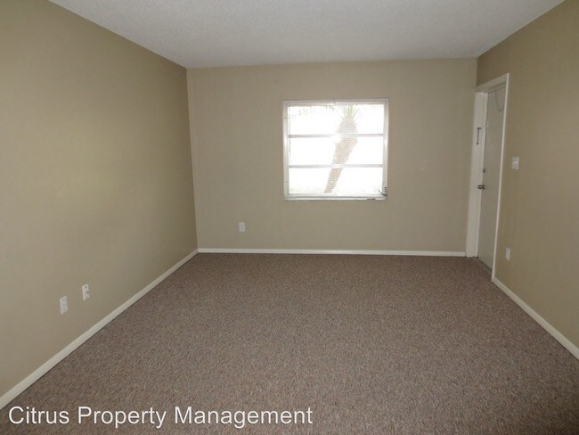 Building Photo - 3032 Fairway Ln