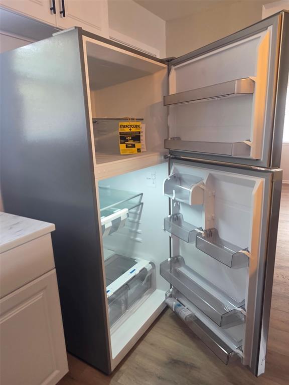 Foto del edificio - 806 W 8th St