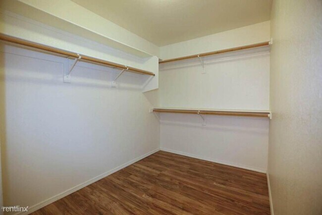 Building Photo - 23307 E Eagleclaw Rd