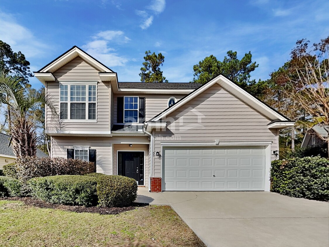 Primary Photo - 65 Oak Ridge Cir
