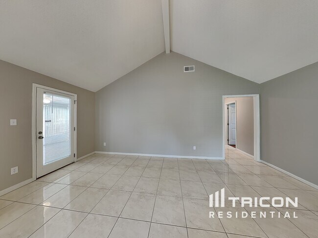 Foto del edificio - 14411 Cinnamon Field Rd