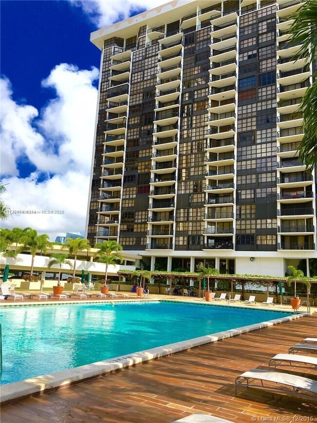 Foto del edificio - 1901 Brickell Ave