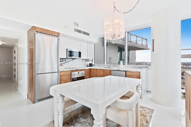 Foto del edificio - 92 SW 3rd St