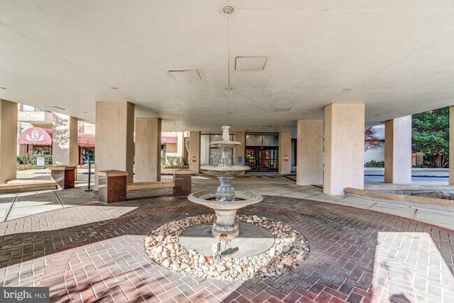 Building Photo - 4515 Willard Ave