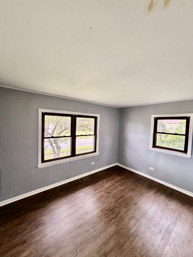 Building Photo - 4507 Balmoral Dr